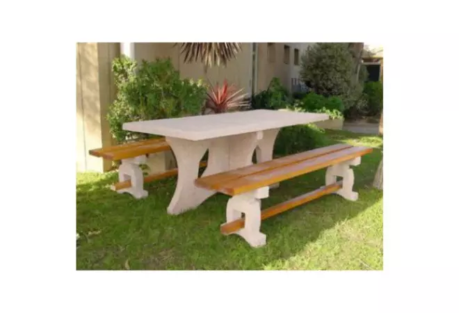 Table pique nique avec banquette en béton/bois Leonis