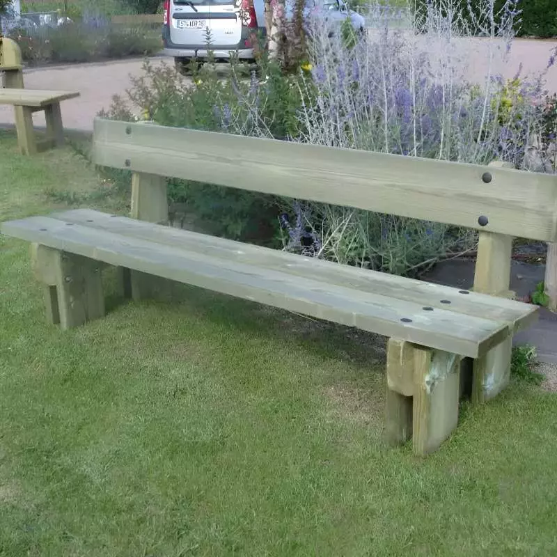 Banc de jardin en bois