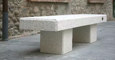 Mobilier extérieur : osez le béton 1/4